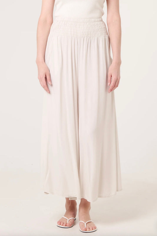 Cropped flowy trousers