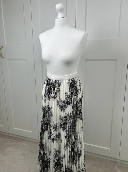 Pleated Skirt