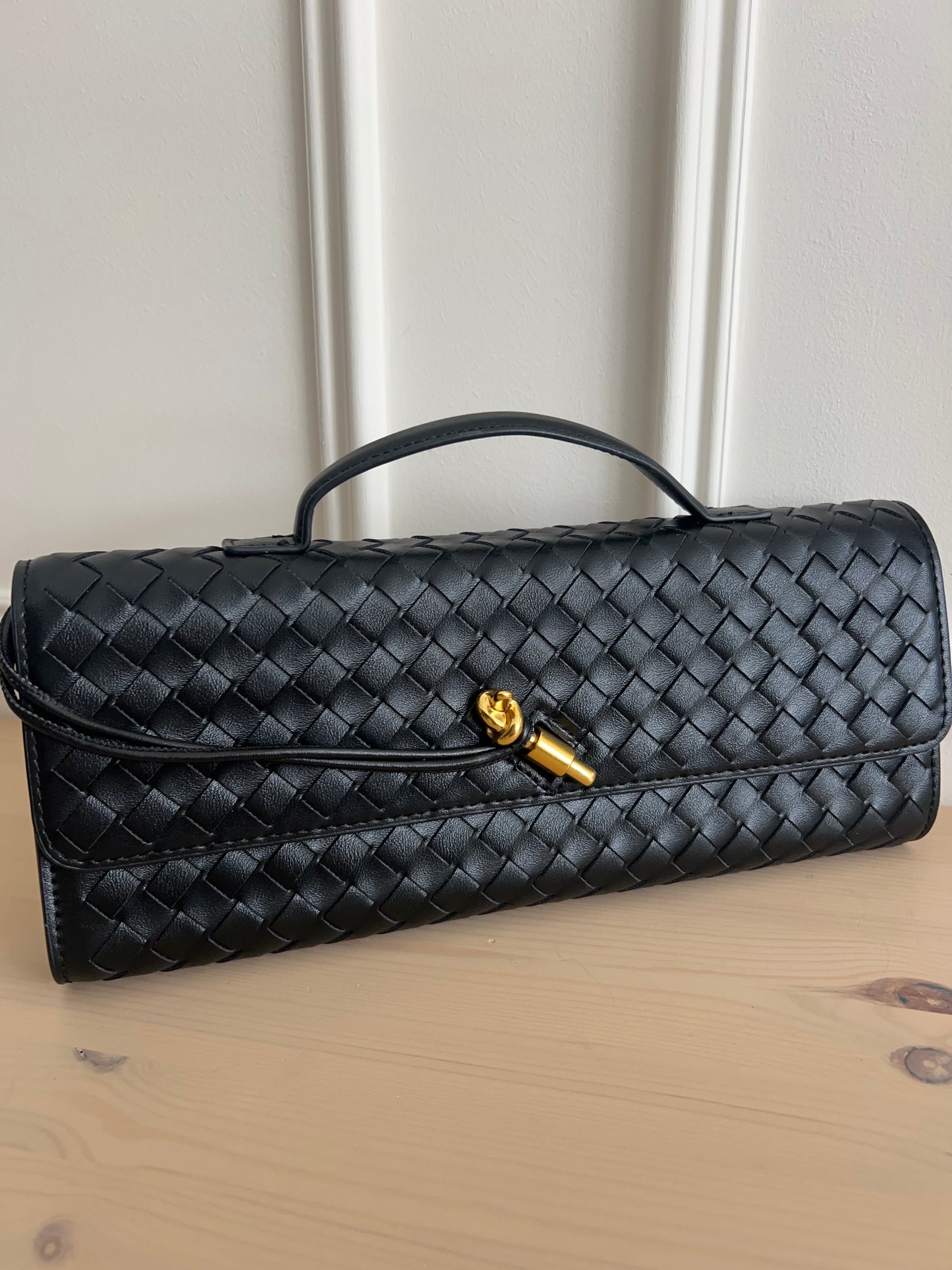 The Lana Woven Clutch