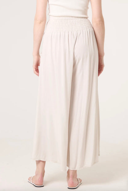 Cropped flowy trousers